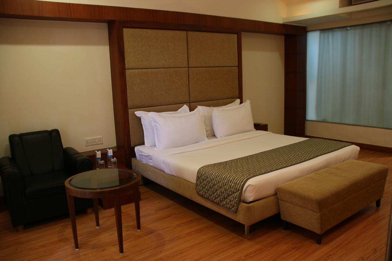 Hotel Cambay Sapphire, Gandhinagar Esterno foto